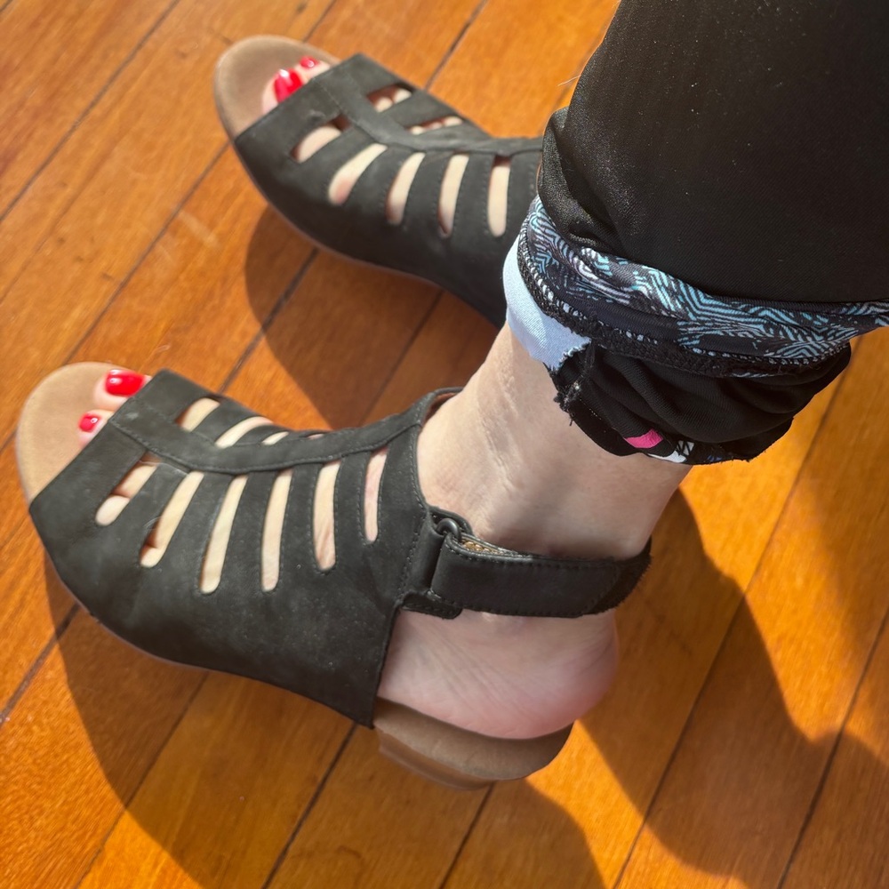 CLark’s Suede Black Open Caged-Toe Heeled Sandals Size 9 adjustable back strap